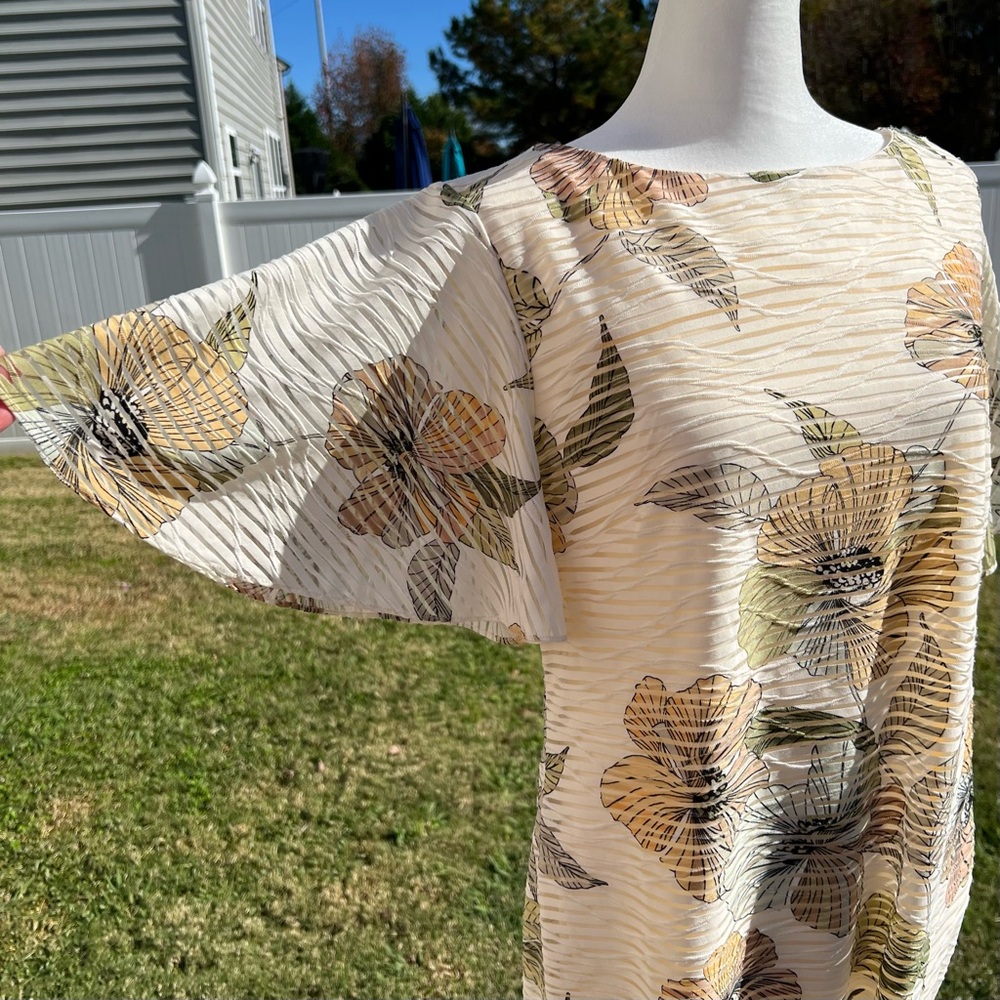 Kasper Cream Sheath Dress with Tan Flower Print and Short Flutter Sleeves Sz 10